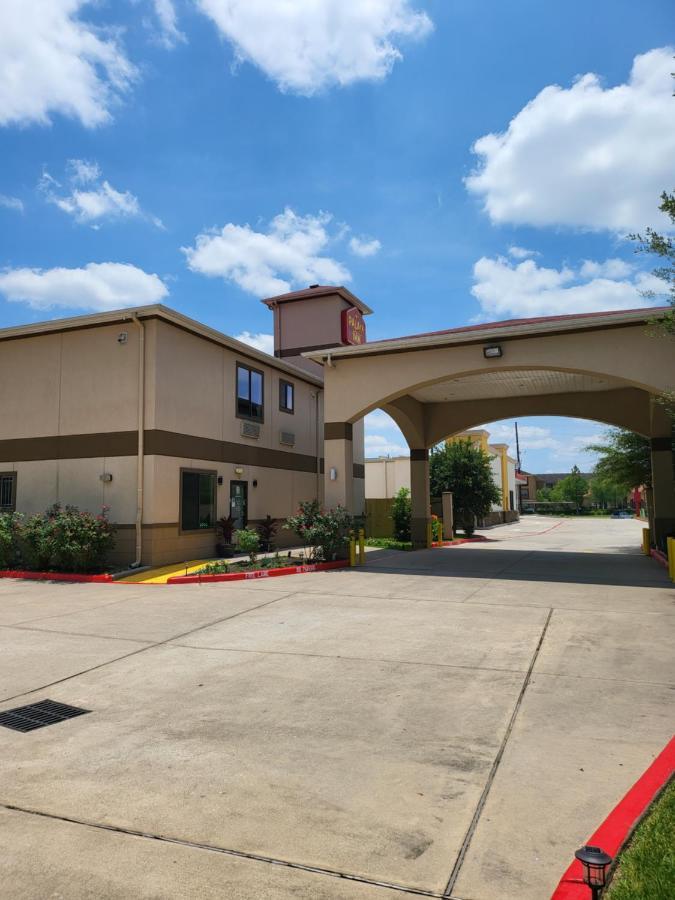 Palace Inn Sam Houston Race Park West Road Exterior photo